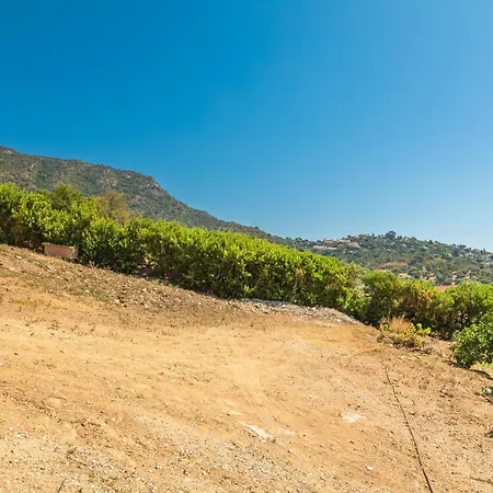 Entre Terre Et * Le Lavandou